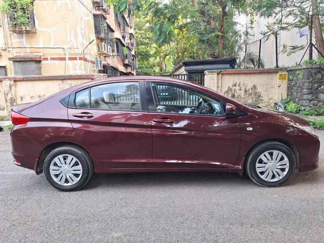 https://images10.gaadi.com/usedcar_image/3699059/original/processed_img2926765__usedcar_2_1251701511912_1701511947.jpeg?imwidth=6401