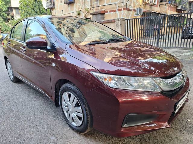 https://images10.gaadi.com/usedcar_image/3699059/original/processed_img2926765__usedcar_4_1251701511912_1701511947.jpeg?imwidth=6400