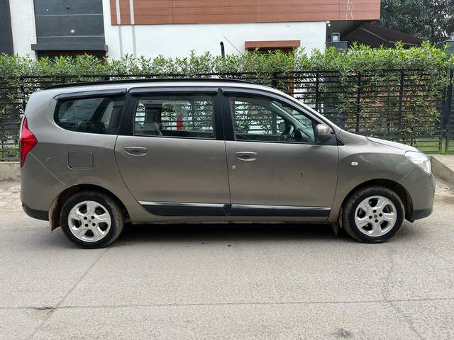 https://images10.gaadi.com/usedcar_image/3699061/original/img2926766__used_car_2926766_1701512221.jpg?imwidth=6401