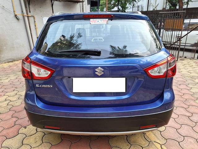 https://images10.gaadi.com/usedcar_image/3699074/original/processed_img2926775__usedcar_8_1251701512370_1701512401.jpeg?imwidth=6402