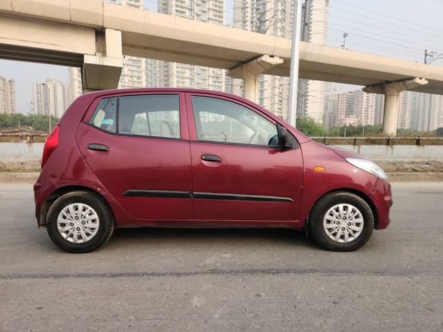 https://images10.gaadi.com/usedcar_image/3699122/original/img2926807__used_car_2926807_1701514268.jpg?imwidth=6401