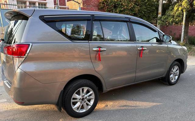 https://images10.gaadi.com/usedcar_image/3699125/original/img2926810__used_car_2926810_1701514358.jpg?imwidth=6401