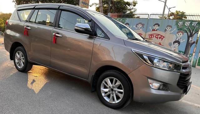 https://images10.gaadi.com/usedcar_image/3699125/original/processed_img2926810__used_car_2926810_1701514360.jpg?imwidth=6400