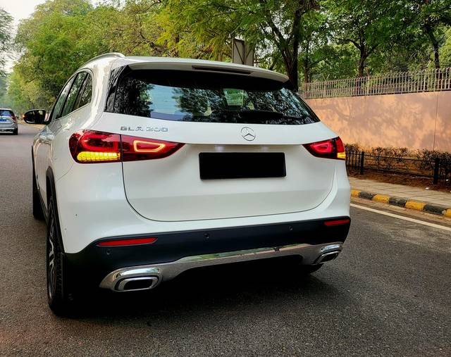 https://images10.gaadi.com/usedcar_image/3699134/original/img2926816__used_car_2926816_1701514632.jpg?imwidth=6401