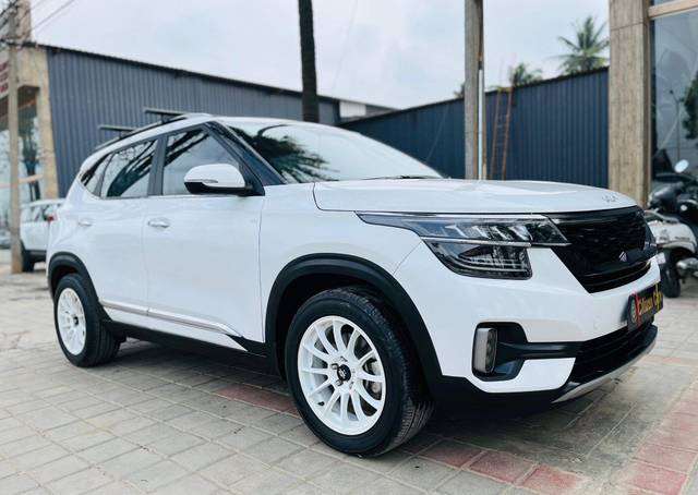 https://images10.gaadi.com/usedcar_image/3699163/original/processed_img2926829__used_car_2926829_1701515465.jpg?imwidth=6400