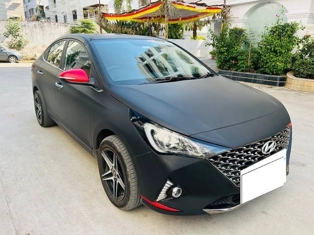 https://images10.gaadi.com/usedcar_image/3699176/original/processed_img2926835__used_car_2926835_1701515884.jpg?imwidth=6400