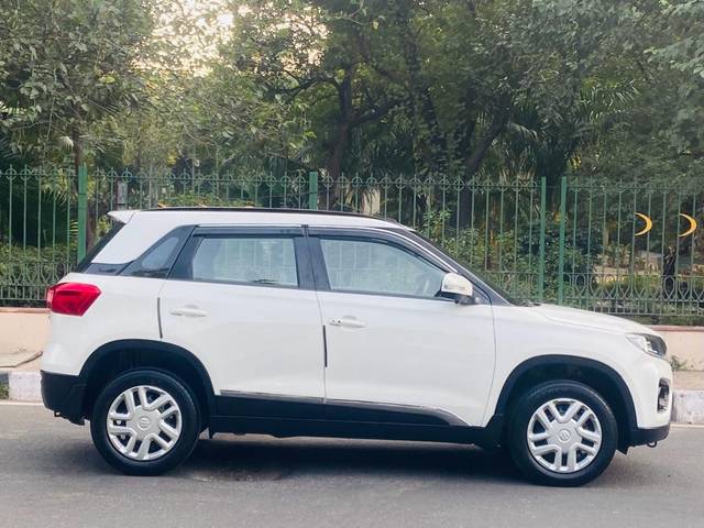 https://images10.gaadi.com/usedcar_image/3699209/original/img2926859__used_car_2926859_1701517049.jpg?imwidth=6401