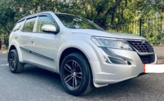 https://images10.gaadi.com/usedcar_image/3699211/original/processed_img2926861__used_car_2926861_1701517126.png?imwidth=6400