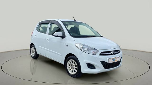 https://images10.gaadi.com/usedcar_image/3699214/original/slot__1-7-Exterior-14970457755-62d947d582fd4e4e8e86ba71b741a0ea-Exterior-7.jpg?imwidth=6400