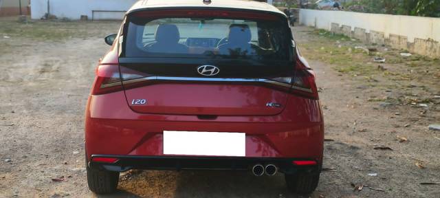https://images10.gaadi.com/usedcar_image/3699226/original/processed_img2926869__used_car_2926869_1701517557.jpg?imwidth=6402