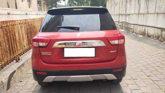 https://images10.gaadi.com/usedcar_image/3699229/original/processed_img2926870__used_car_2926870_1701517625.jpg?imwidth=6402