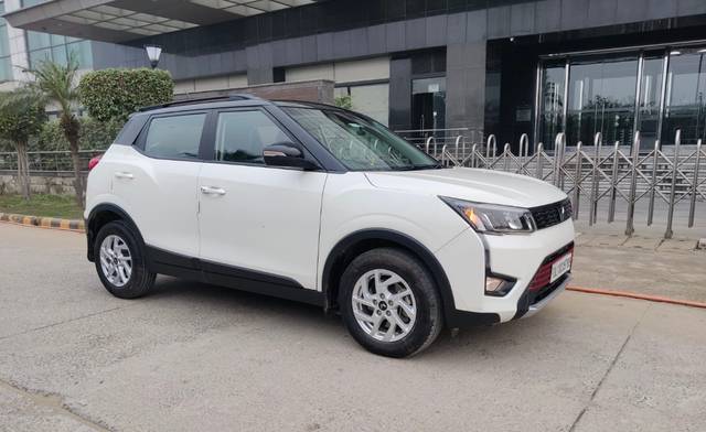 https://images10.gaadi.com/usedcar_image/3699251/original/img2926879__usedcar_img_5195_2926879_1701518310.jpg?imwidth=6400