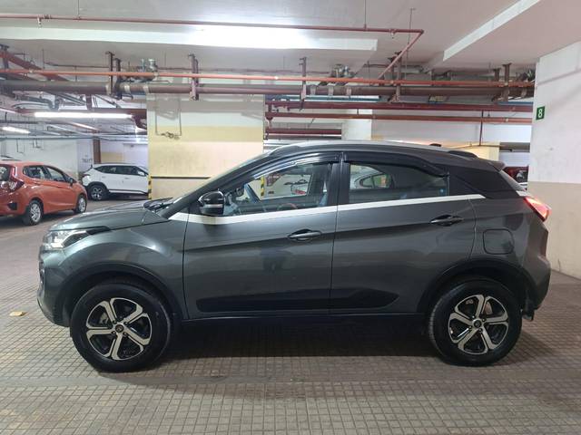 https://images10.gaadi.com/usedcar_image/3699282/original/processed_img2926895__usedcar_img_20231202_wa0061_27821701518944_1701519013.jpg?imwidth=6401