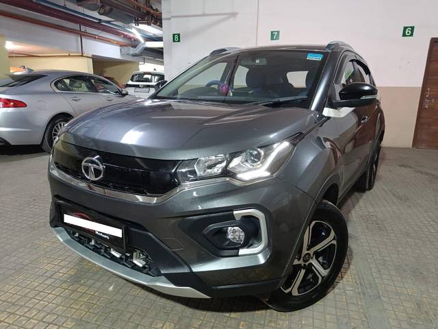 https://images10.gaadi.com/usedcar_image/3699282/original/processed_img2926895__usedcar_img_20231202_wa0064_27821701518944_1701519014.jpg?imwidth=6402