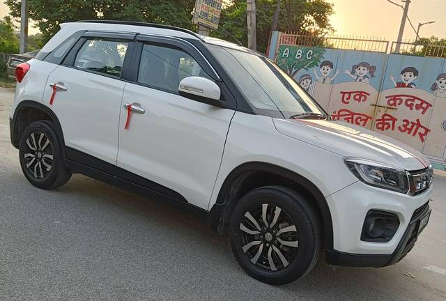 https://images10.gaadi.com/usedcar_image/3699300/original/processed_img2926907__used_car_2926907_1701519749.jpg?imwidth=6400