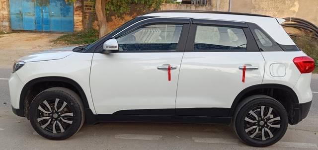 https://images10.gaadi.com/usedcar_image/3699300/original/processed_img2926907__used_car_2926907_1701519762.jpg?imwidth=6401
