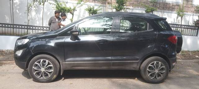 https://images10.gaadi.com/usedcar_image/3699327/original/25__VCC_IMG_1700895601969_1823873_95_1700895632.jpg?imwidth=6402
