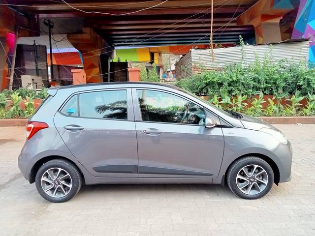 https://images10.gaadi.com/usedcar_image/3699333/original/img2926929__usedcar_0c92b686_119f_42af_9965_87b9bd3dedff_119241701519932_1701519966.jpg?imwidth=6401