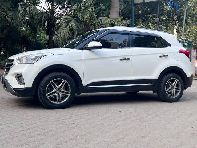 https://images10.gaadi.com/usedcar_image/3699352/original/img2926944__used_car_2926944_1701520942.jpg?imwidth=6400