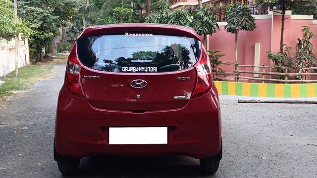 https://images10.gaadi.com/usedcar_image/3699358/original/processed_img2926949__used_car_2926949_1701521036.jpg?imwidth=6402