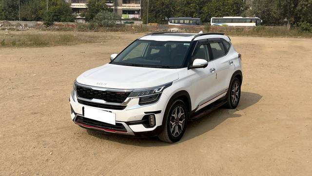 https://images10.gaadi.com/usedcar_image/3699365/original/processed_img2926953__used_car_2926953_1701521207.jpg?imwidth=6400
