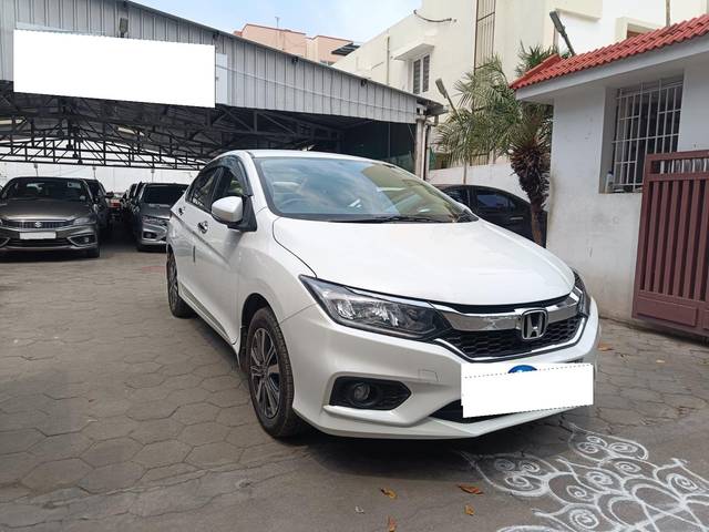 https://images10.gaadi.com/usedcar_image/3699398/original/processed_img2926976__usedcar_3_2926976_1701522315.jpeg?imwidth=6400