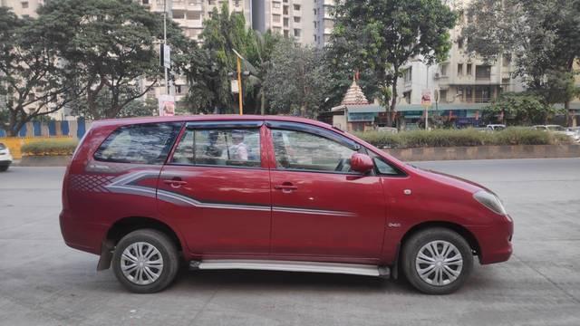 https://images10.gaadi.com/usedcar_image/3699427/original/processed_img2926995__used_car_2926995_1701578405.jpg?imwidth=6402