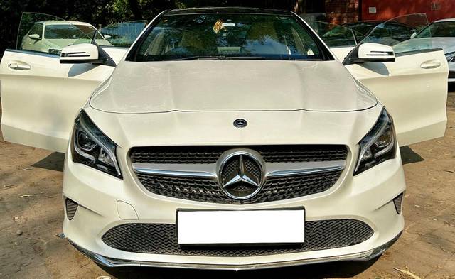 https://images10.gaadi.com/usedcar_image/3699465/original/processed_img2927020__used_car_2927020_1701523400.jpg?imwidth=6402
