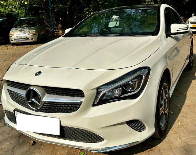 https://images10.gaadi.com/usedcar_image/3699465/original/processed_img2927020__used_car_2927020_1701523401.jpg?imwidth=6400