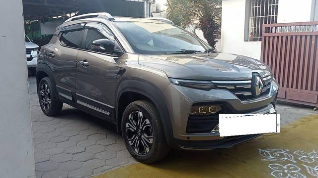 https://images10.gaadi.com/usedcar_image/3699473/original/processed_img2927025__usedcar_4_5701701523381_1701523410.jpeg?imwidth=6400
