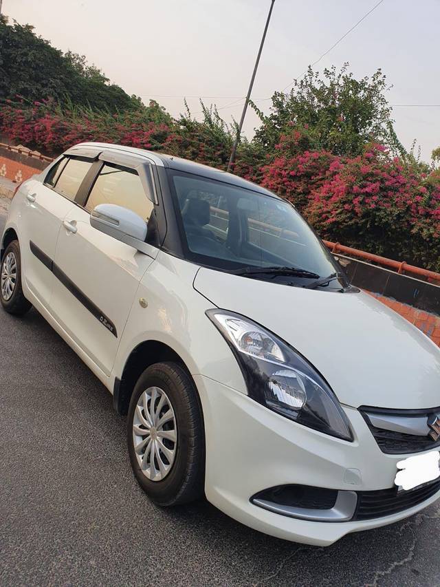 https://images10.gaadi.com/usedcar_image/3699533/original/processed_img2927067__used_car_2927067_1701524862.jpg?imwidth=6400