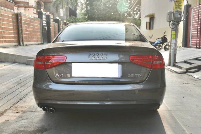 https://images10.gaadi.com/usedcar_image/3699572/original/processed_img2927079__used_car_2927079_1701526138.jpg?imwidth=6402
