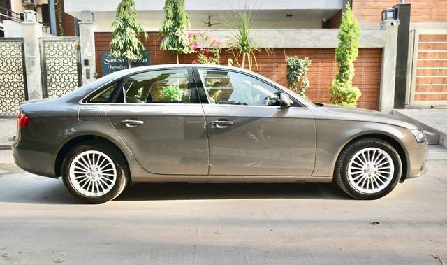 https://images10.gaadi.com/usedcar_image/3699572/original/processed_img2927079__used_car_2927079_1701526141.jpg?imwidth=6401