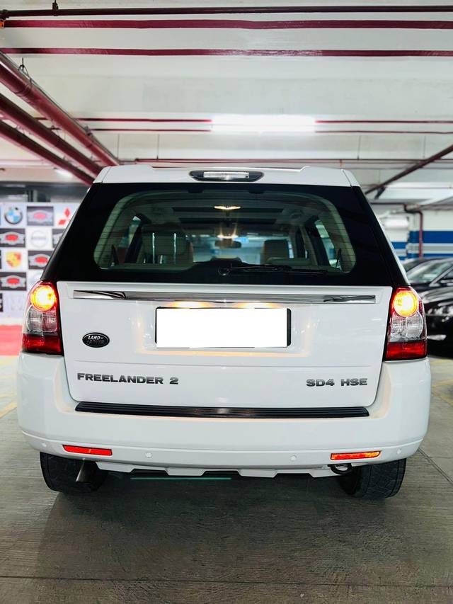 https://images10.gaadi.com/usedcar_image/3699578/original/processed_img2927080__used_car_2927080_1701526381.jpg?imwidth=6401