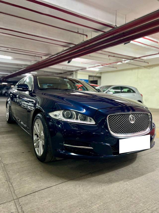 https://images10.gaadi.com/usedcar_image/3699700/original/processed_img2927103__used_car_2927103_1701533625.jpg?imwidth=6400