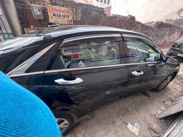 https://images10.gaadi.com/usedcar_image/3699903/original/processed_313ddfa9-263e-49ba-98e3-07908857148d.jpeg?imwidth=6400