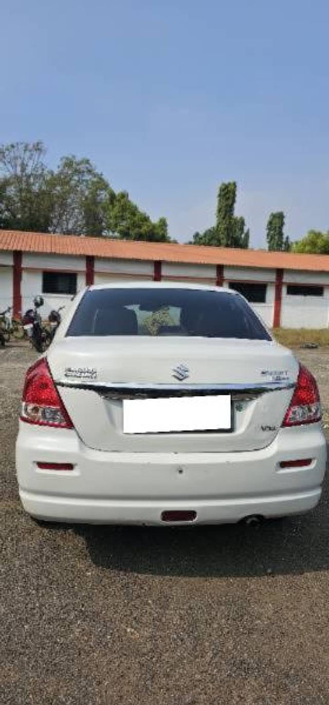 https://images10.gaadi.com/usedcar_image/3699921/original/processed_8ca076a5-521c-4793-b556-b35fad42285a.jpg?imwidth=6402