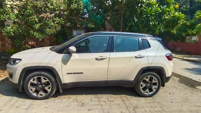 https://images10.gaadi.com/usedcar_image/3699928/original/processed_2d193793-bb21-4206-bdb1-bab608a7d099.jpg?imwidth=6402