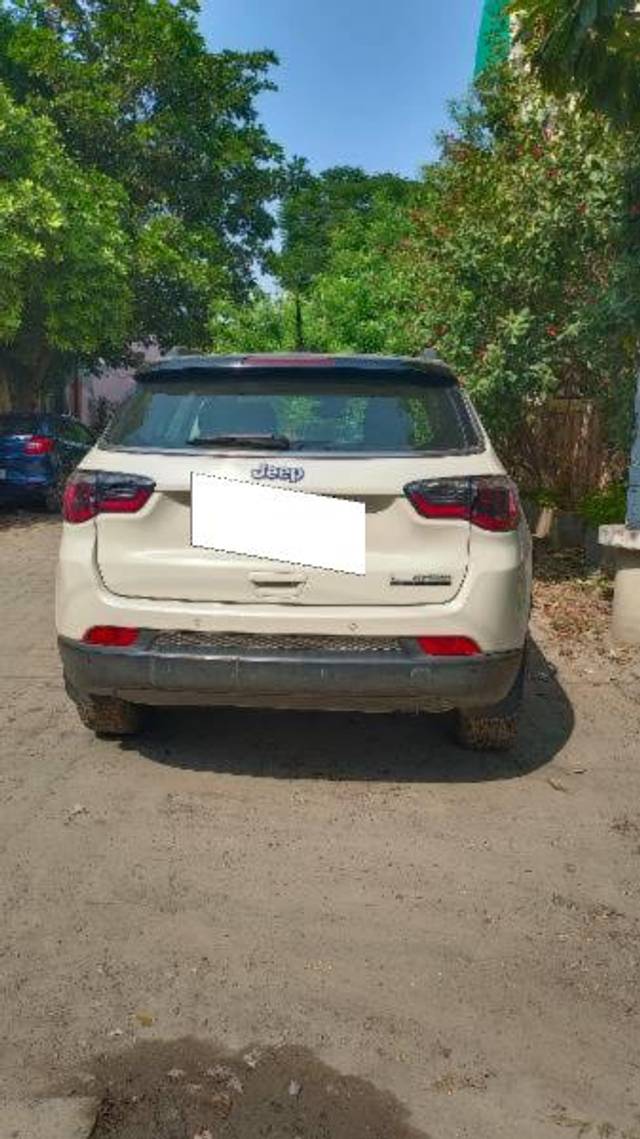 https://images10.gaadi.com/usedcar_image/3699928/original/processed_800a415c-d62a-471f-ba3a-31e5cd4816ab.jpg?imwidth=6401