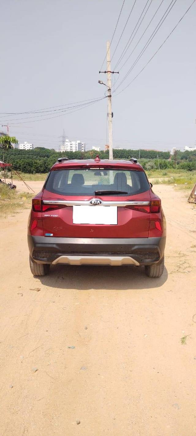 https://images10.gaadi.com/usedcar_image/3699975/original/processed_img2927125__used_car_2927125_1701576074.jpg?imwidth=6402