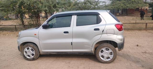 https://images10.gaadi.com/usedcar_image/3700061/original/26__VCC_IMG_1700973536343_1824151_95_1700973585.jpg?imwidth=6401