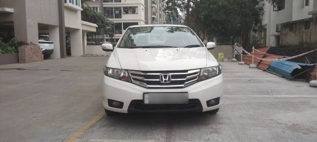 https://images10.gaadi.com/usedcar_image/3700066/original/26__VCC_1824157_94_1700975664.jpg?imwidth=6400