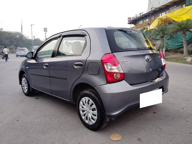 https://images10.gaadi.com/usedcar_image/3700072/original/processed_img2927157__used_car_2927157_1701581926.jpg?imwidth=6402