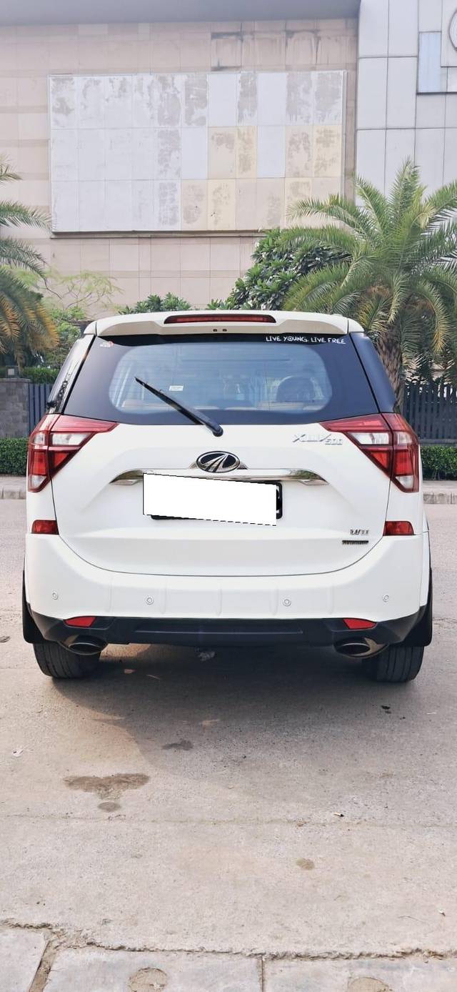 https://images10.gaadi.com/usedcar_image/3700132/original/processed_img2927185__used_car_2927185_1701584527.jpg?imwidth=6401