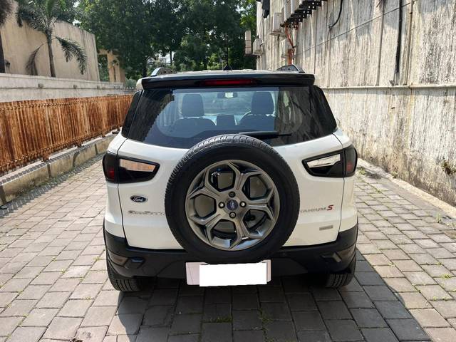 https://images10.gaadi.com/usedcar_image/3700201/original/processed_img2927225__usedcar_whatsappimage2023_10_11at111658_1__2927225_1701853823.jpeg?imwidth=6401