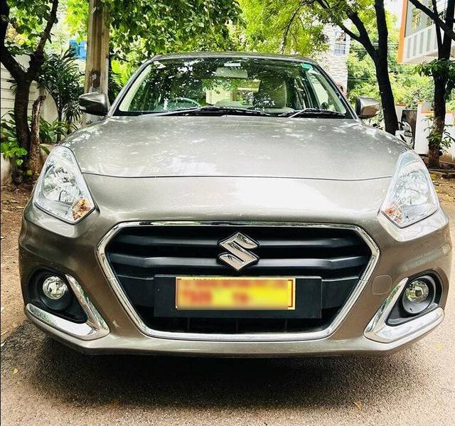 https://images10.gaadi.com/usedcar_image/3700240/original/img3700240__z_blur_img_656efaeb431b6_1701772011.jpg?imwidth=6400