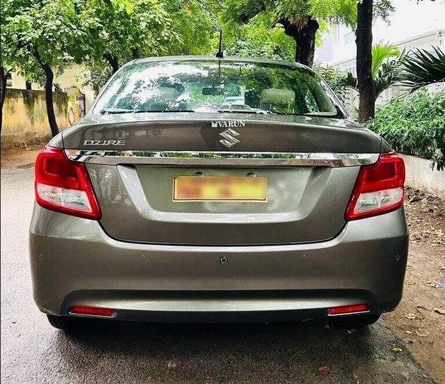 https://images10.gaadi.com/usedcar_image/3700240/original/img3700240__z_blur_img_656efaf80e03f_1701772024.jpg?imwidth=6401