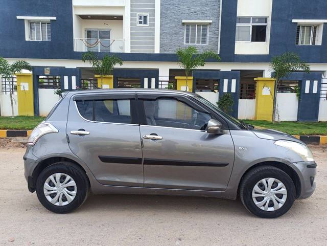 https://images10.gaadi.com/usedcar_image/3700248/original/processed_img2927250__used_car_2927250_1701588415.jpg?imwidth=6401