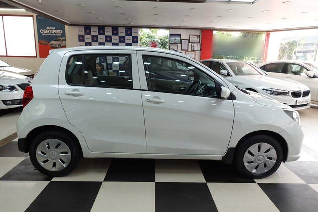 https://images10.gaadi.com/usedcar_image/3700282/original/processed_img2927273__used_car_2927273_1701589062.jpg?imwidth=6402