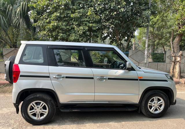 https://images10.gaadi.com/usedcar_image/3700309/original/processed_img2927278__usedcar_2_8101701590444_1701590458.jpg?imwidth=6401